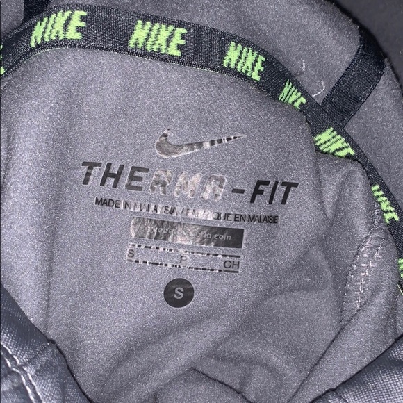 Nike hoodie(GIRLS) - Picture 3 of 3